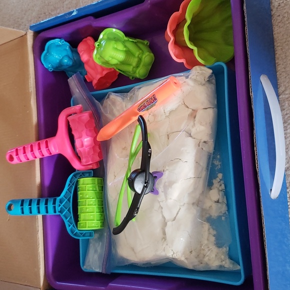 Sands Alive GLOW Explorer Set for kids 3+ - Picture 7 of 7